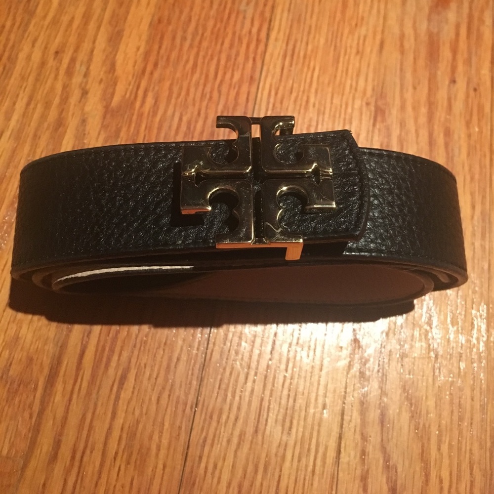 Leather Tory burch belt!