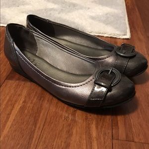 life stride two tones flats