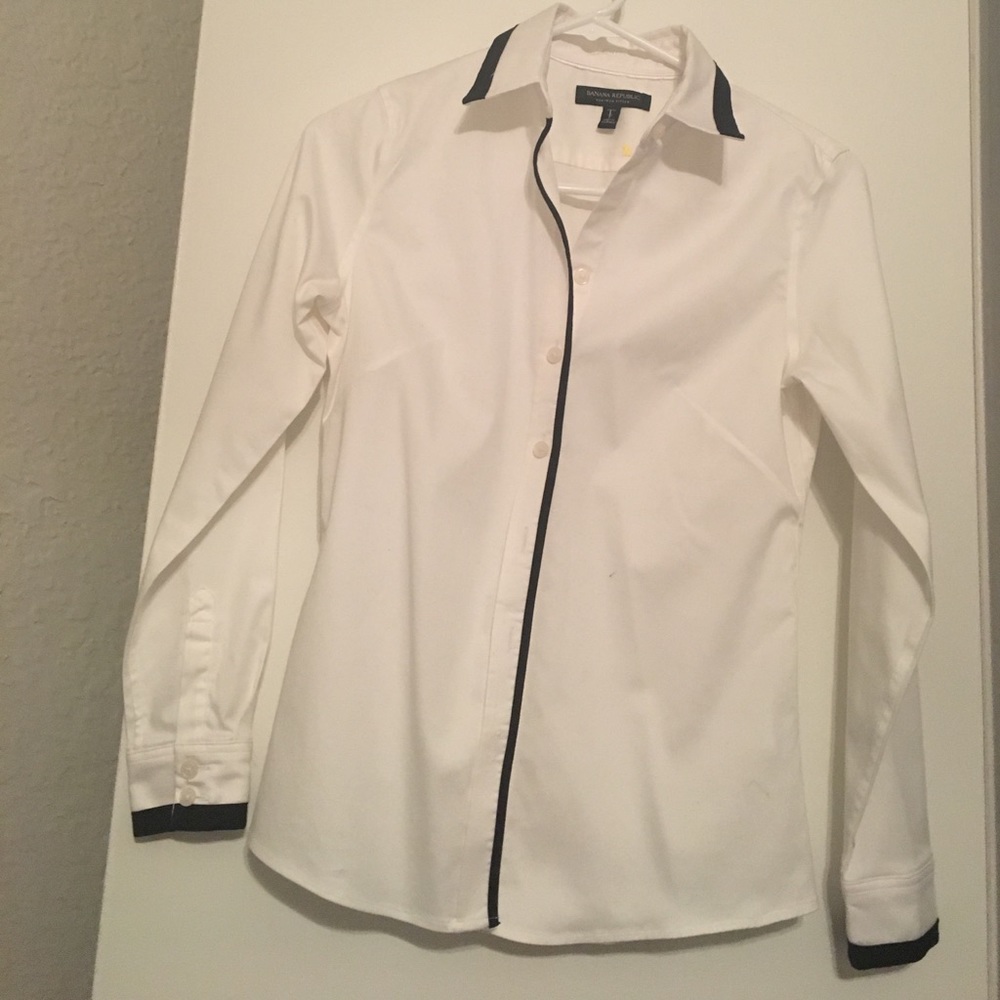 Fitted white button-down