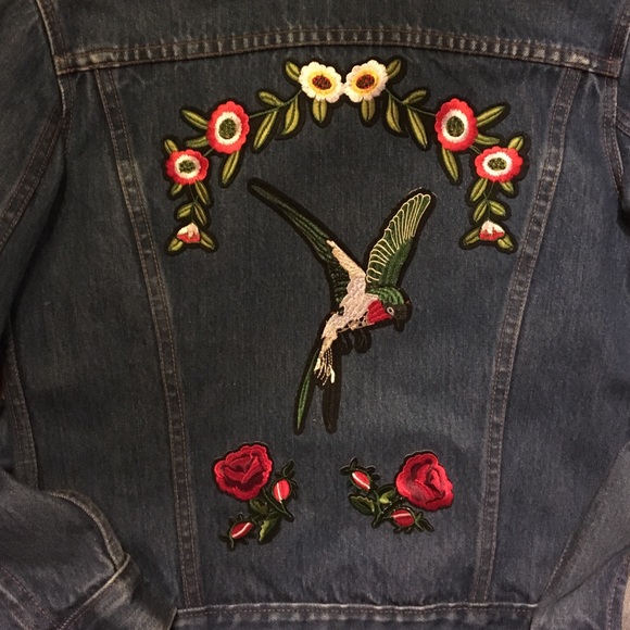 vintage Levi's jacket with custom patches - Picture 3 of 4