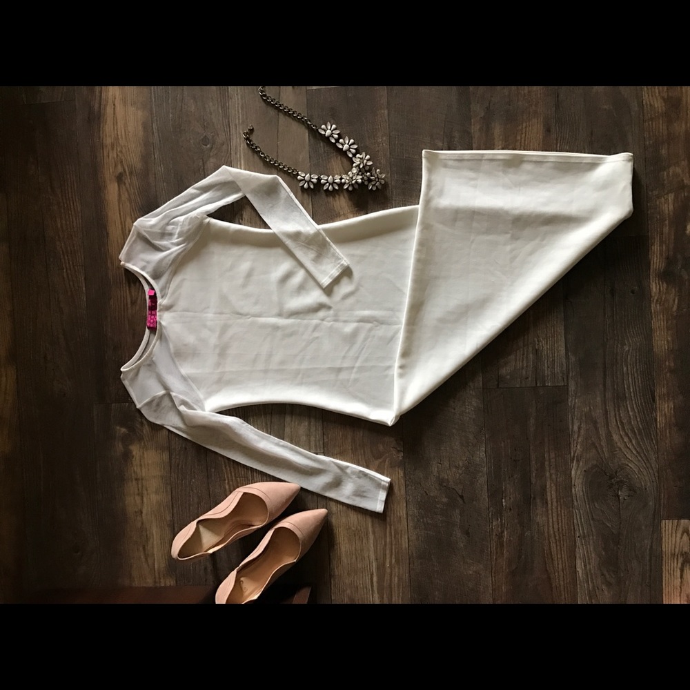White, hip hugging dress