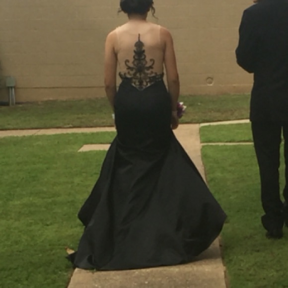 Gorgeous Black Prom Dress - Picture 4 of 4