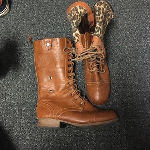 Lace-up foldover combat boots