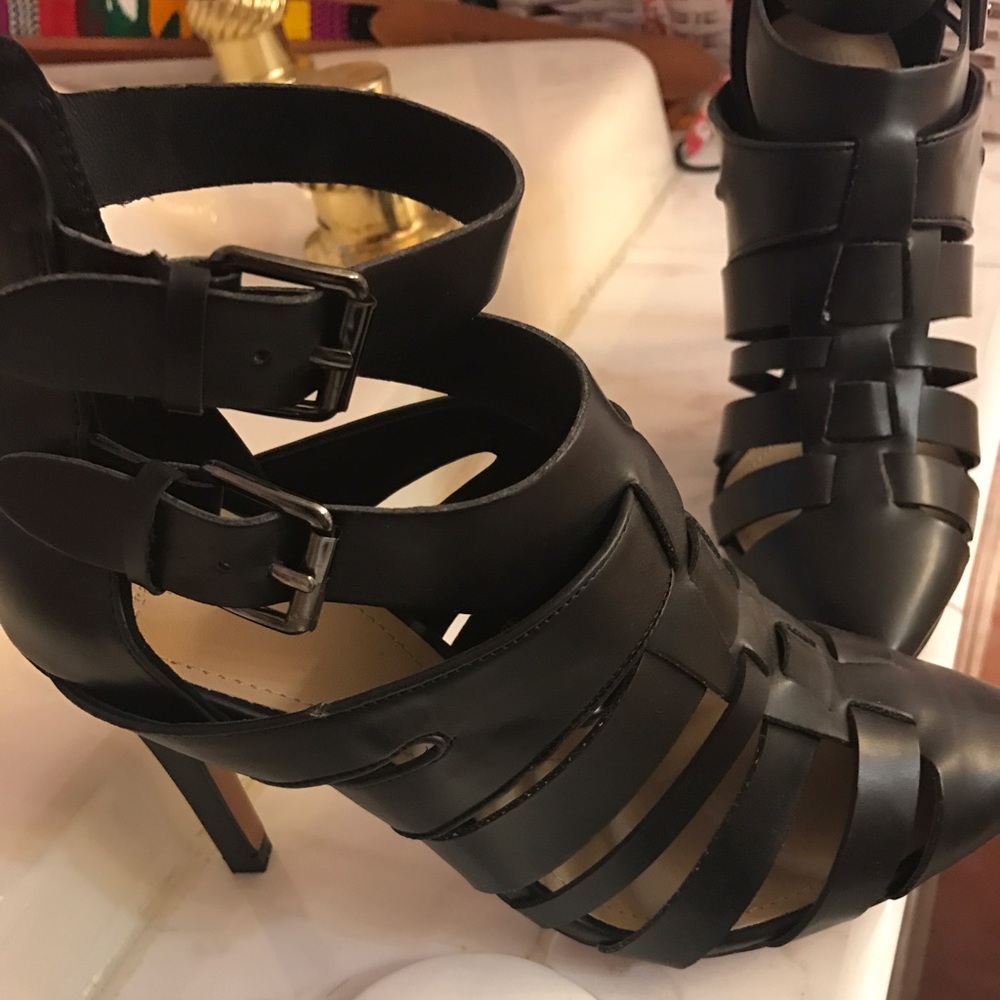 Zara 👠 ❌SOLD)❌