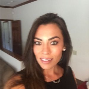 Meet your Posher, Angelica