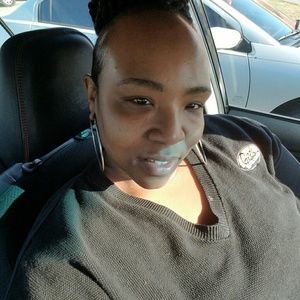 Meet your Posher, Nina