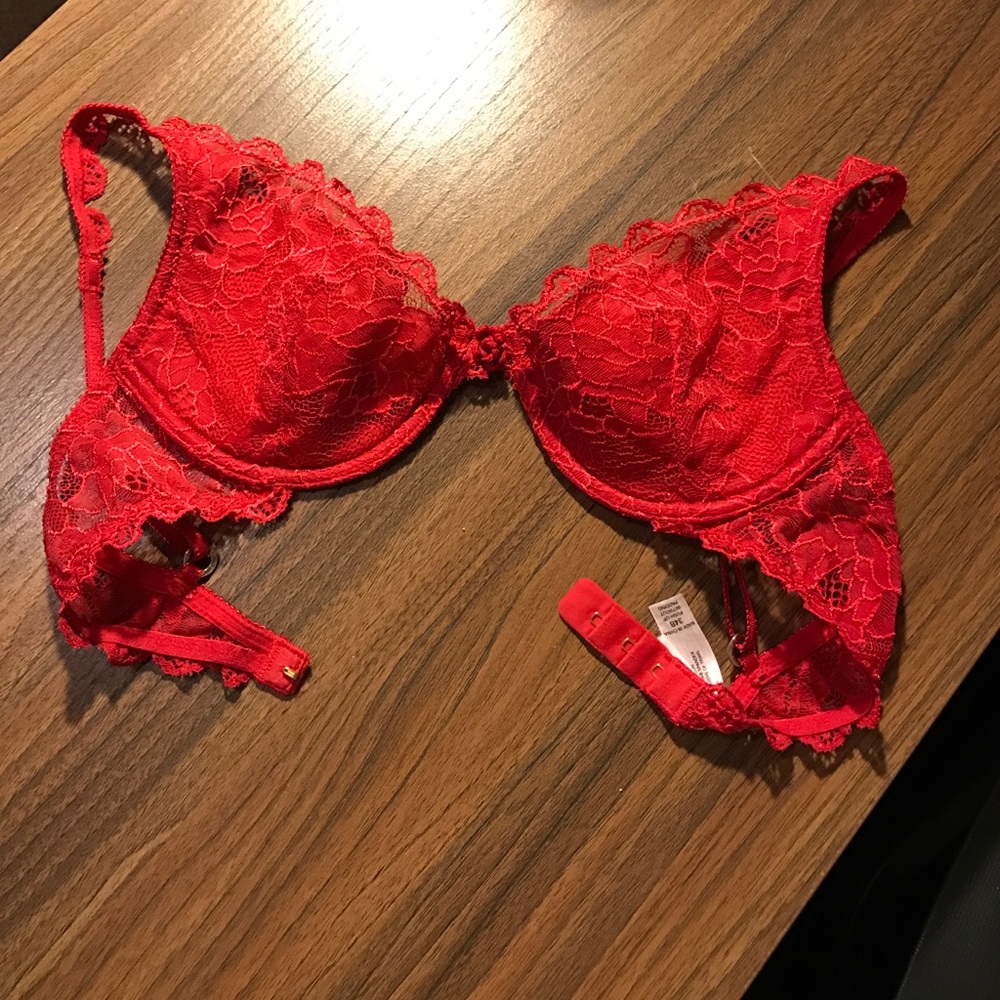 34B Victoria's Secret Bra.