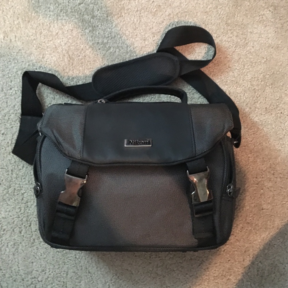 Nikon Deluxe Digital SLR Camera Case