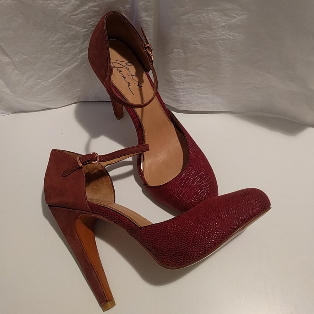 NWT Mark + James by Badgley Mischka heels
