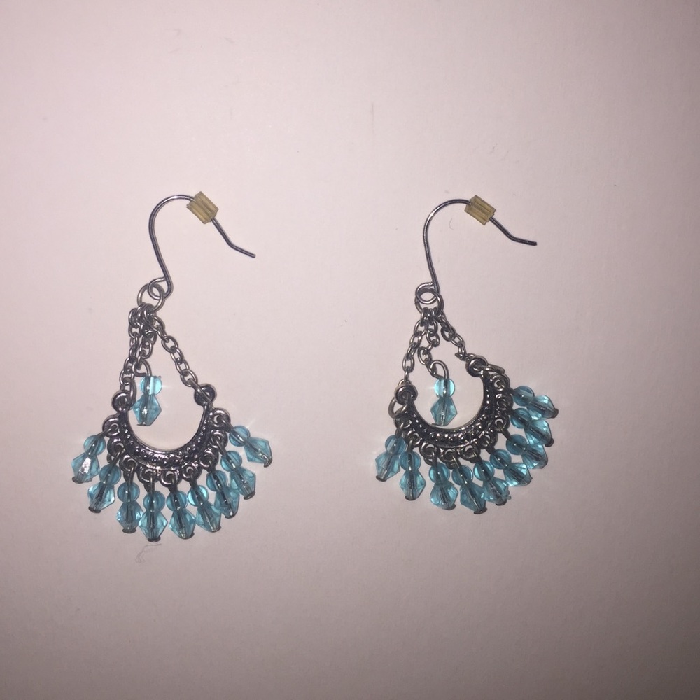 TIFFANY BLUE EARRINGS!