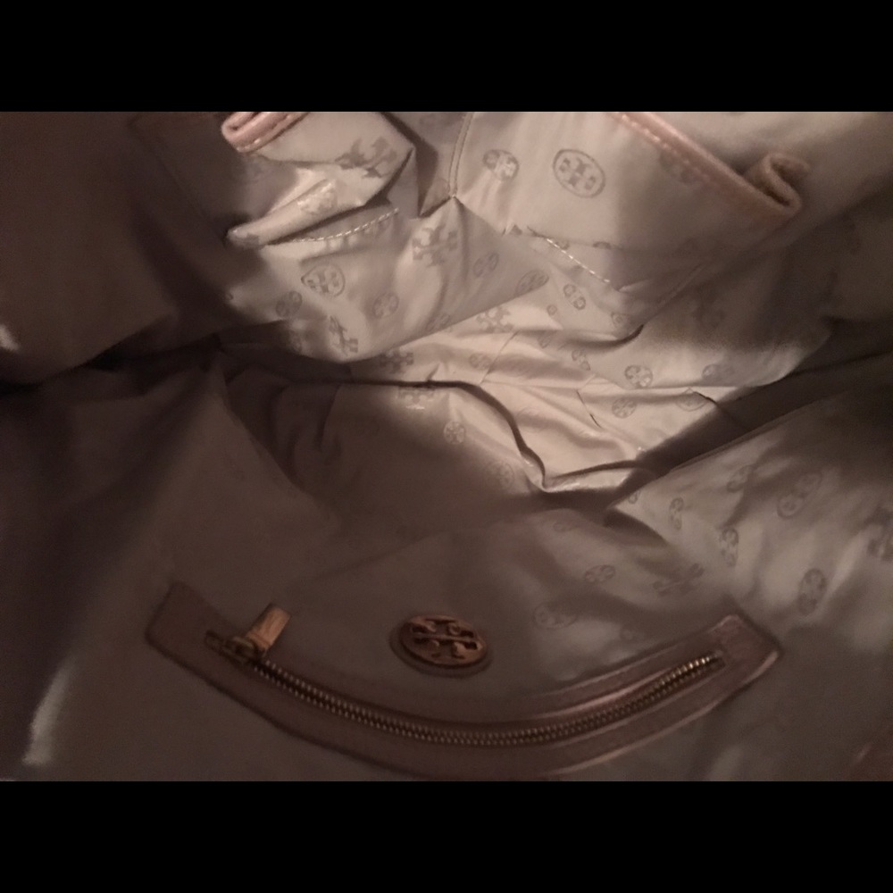Handbag - Picture 3 of 4