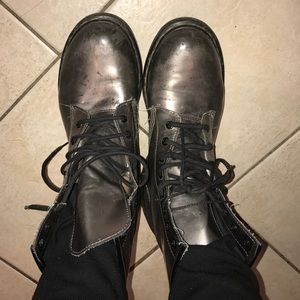 Dr. Martens Pascal boots cool metallic color