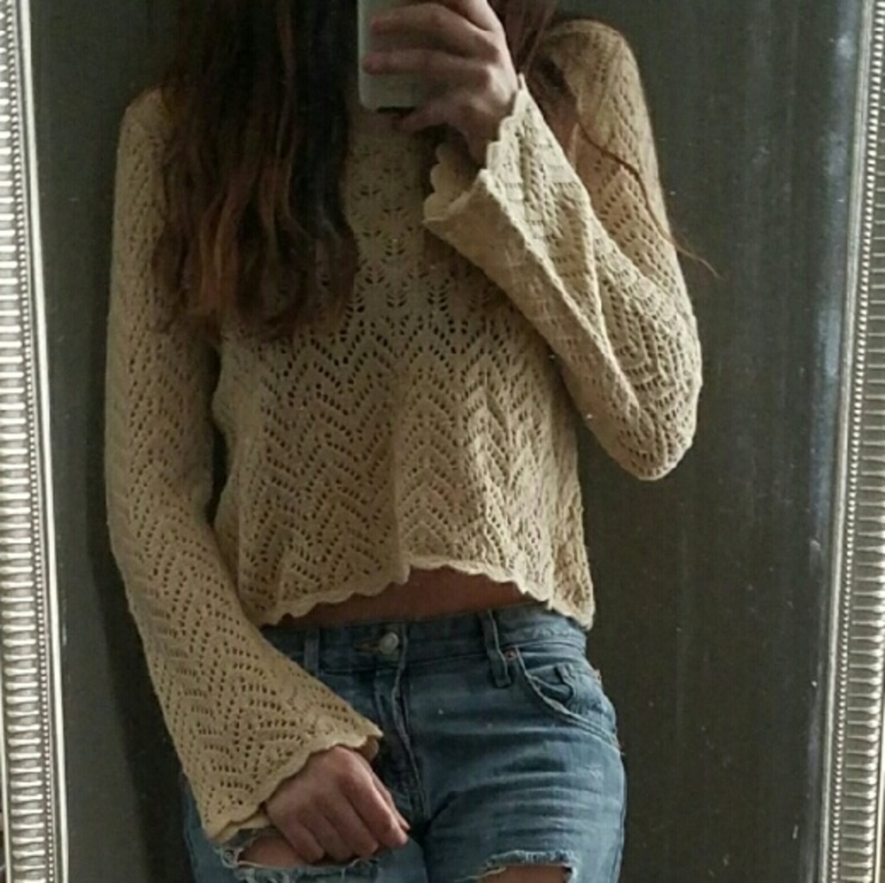 Flare Sleeve Knit Cropped Sweater
