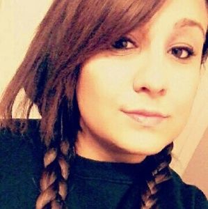 Meet your Posher, Krystal