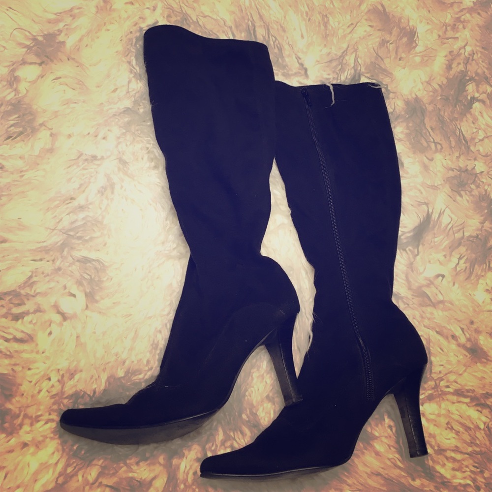 Black suede boots
