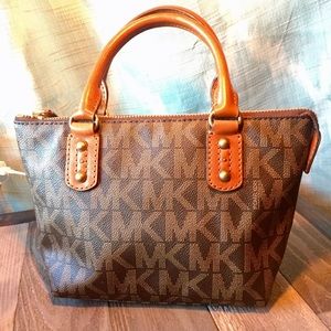 💯authentic from Michael kors vintage collection