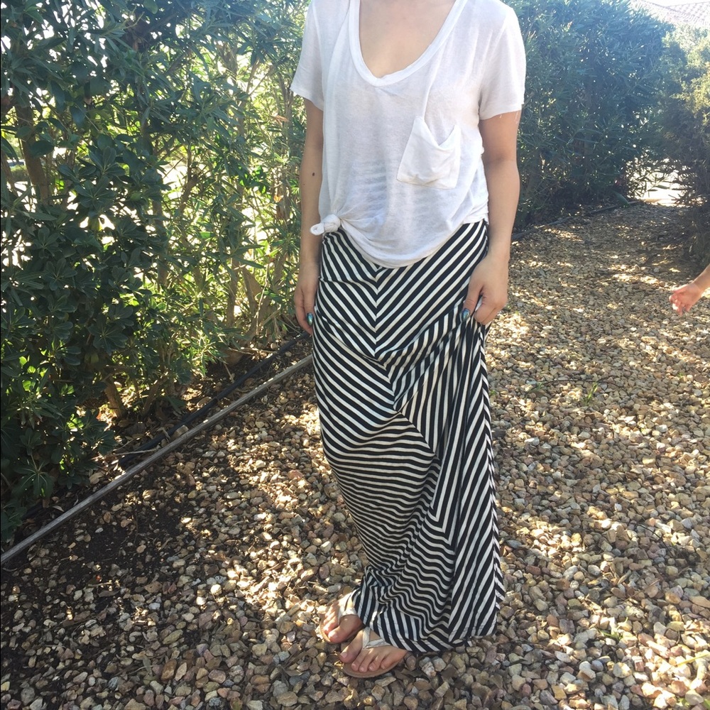 Black and white maxi skirt