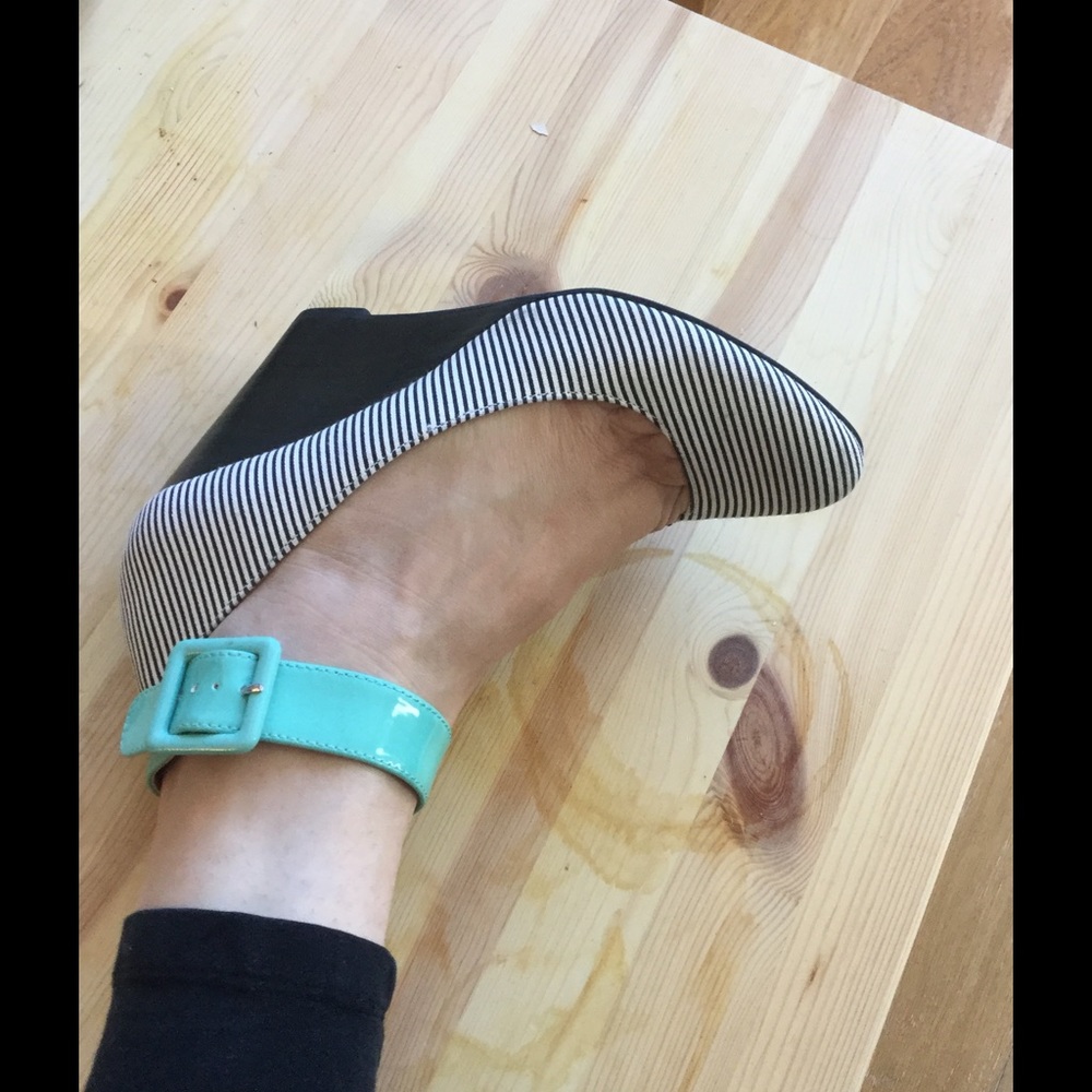 Mix No 6Wedge Heels w/ Ankle Strap. Size 8.5