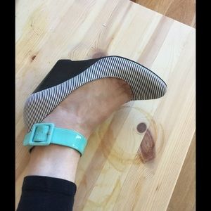 Mix No 6Wedge Heels w/ Ankle Strap. Size 8.5