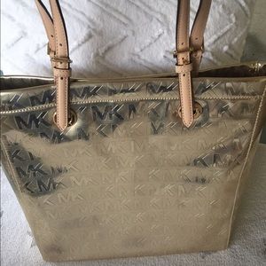NWOT MICHAEL KORS Large Jet Set Tote *GOLD*