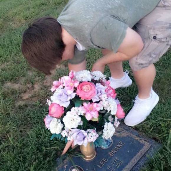 Meet your Posher, Tyler - Picture 1 of 1