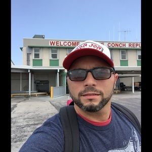 Meet your Posher, Adam