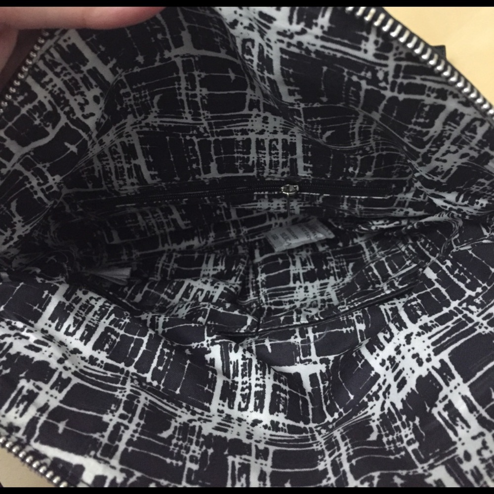 Black Diamond Cross Bag/Clutch - Picture 3 of 4