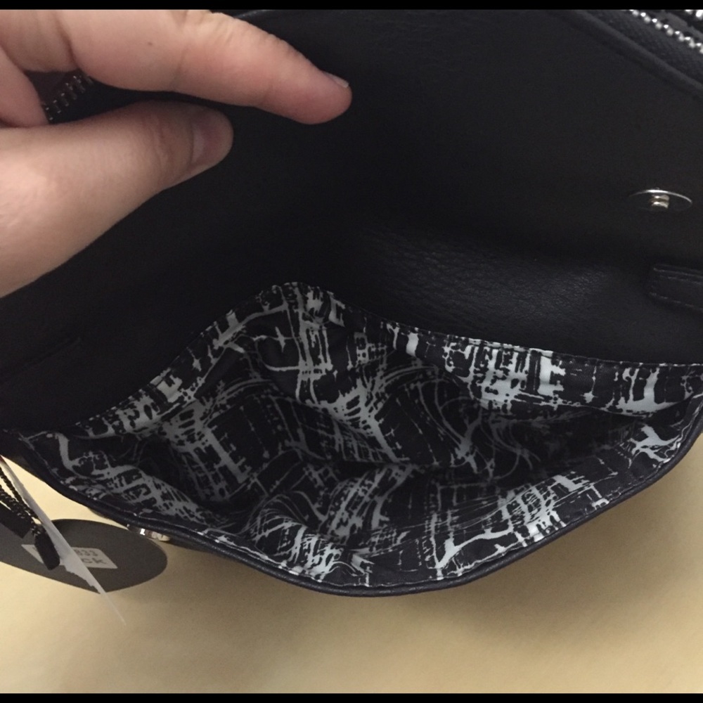 Black Diamond Cross Bag/Clutch - Picture 4 of 4