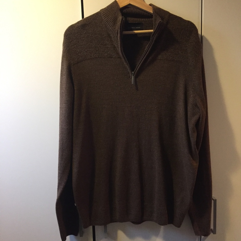 Men's Geoffrey Beene Sweater.