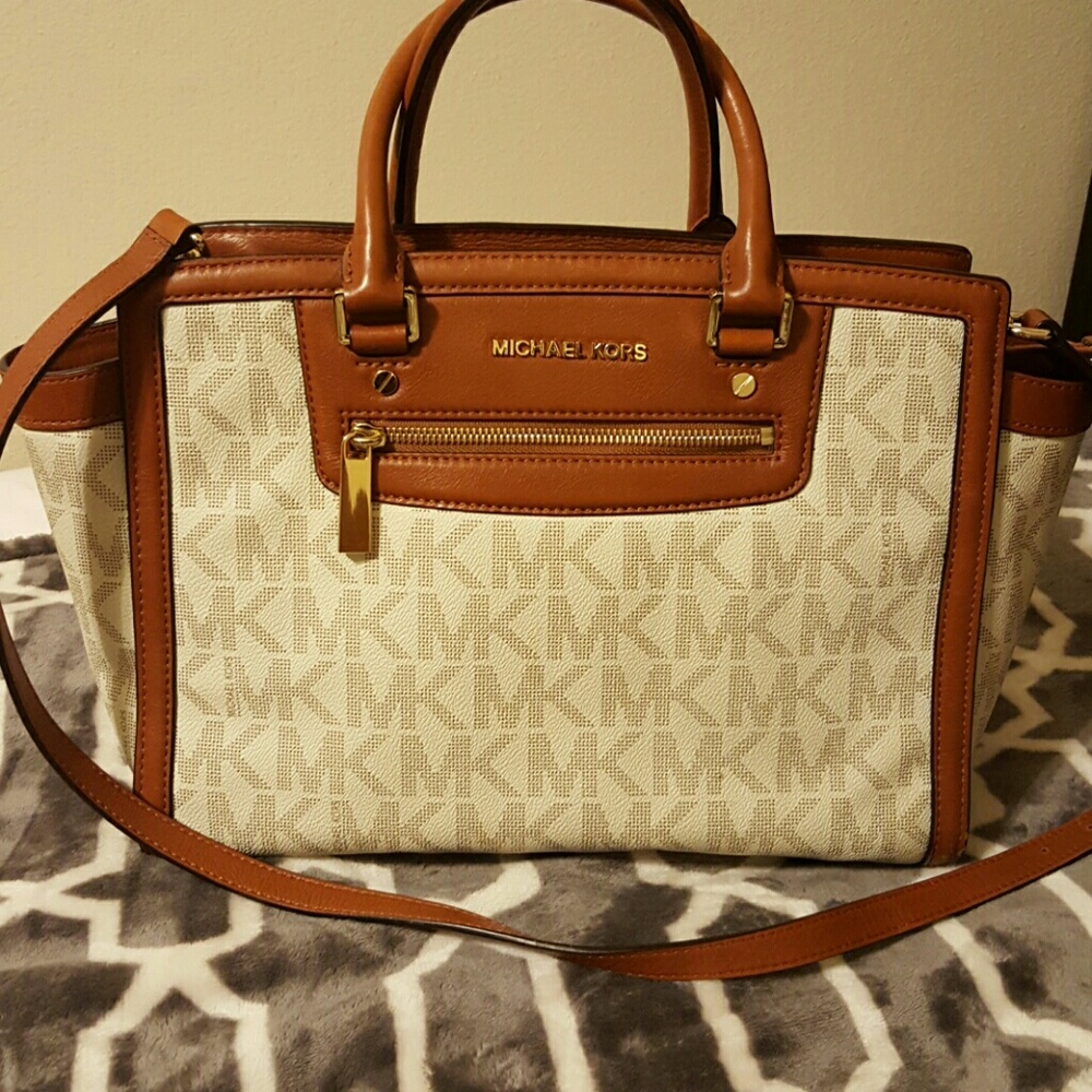 Michael Kors- Medium Satchel