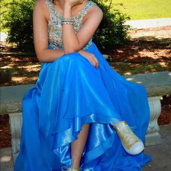 Dresses & Skirts - Prom dress