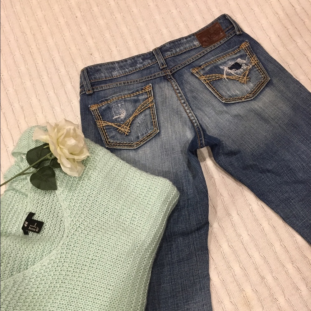 BKE cropped distressed jeans size 26 EUC