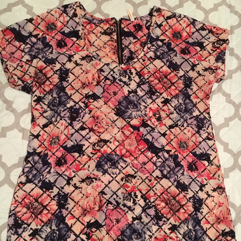 Lovely floral vintage print top