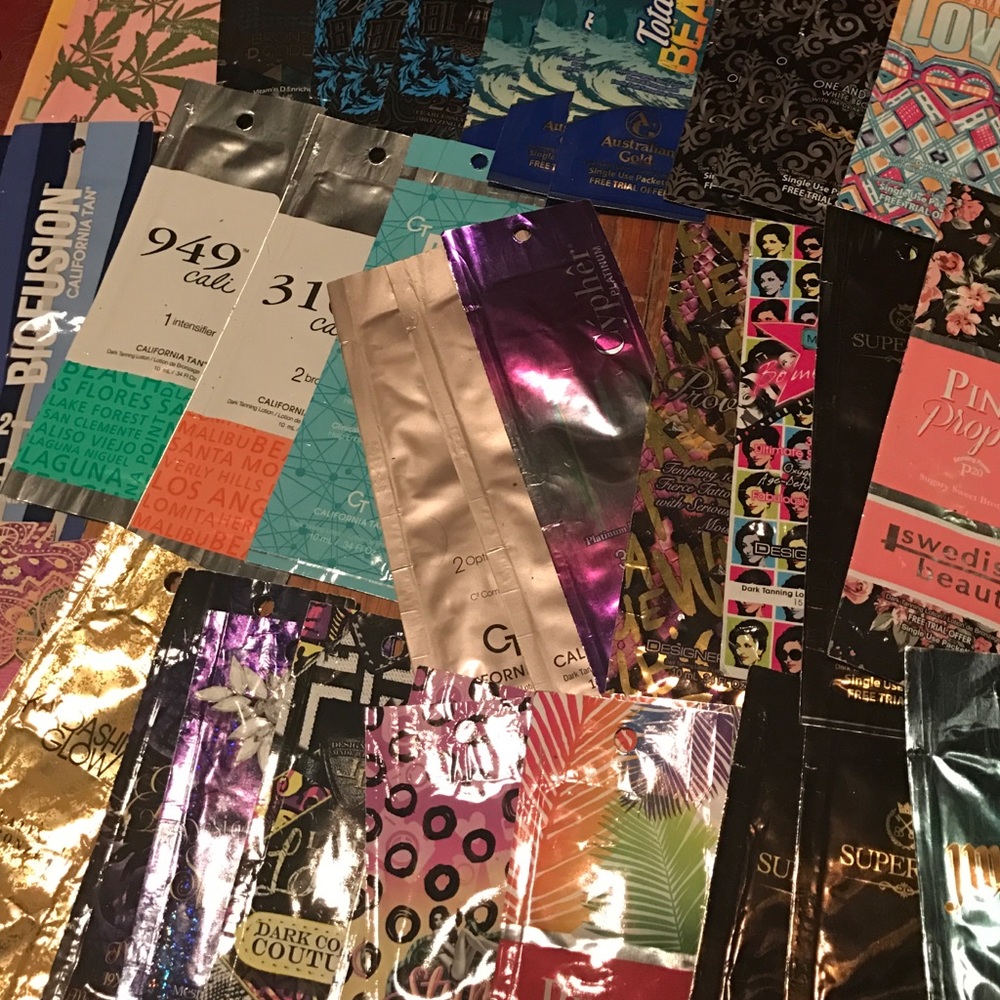 42 PACKETS OF TANNIG LOTION