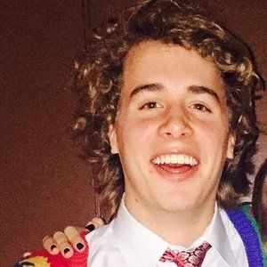 Meet your Posher, Adam