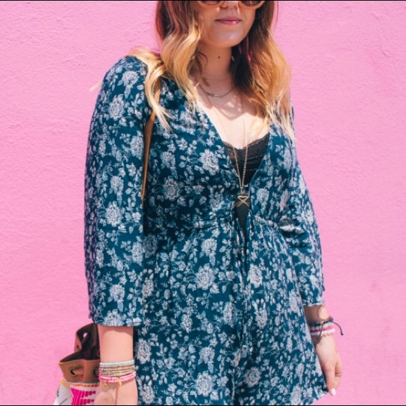 Show Me Your MuMu Dresses - Navy Floral Romper Show Me Your MuMu Dresses - Navy Floral Romper