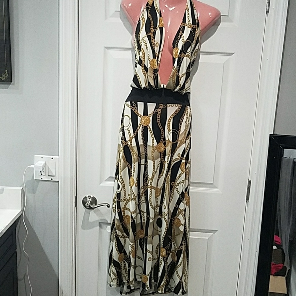 Sexy Low Daring Plunge