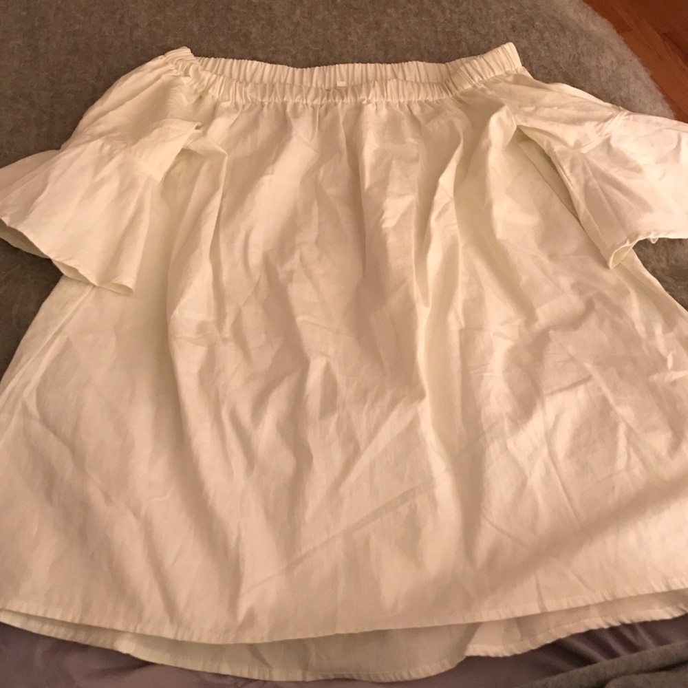 Off shoulder white dressy shirt