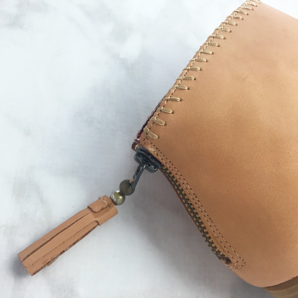 LAST 1! TOMS Tan Leather Ankle Boots - Picture 3 of 4