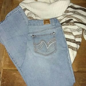LOWEST $$!! *EUC! LEI STRETCH BOOT CUT JEANS!
