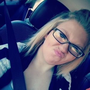 Meet your Posher, Alexis