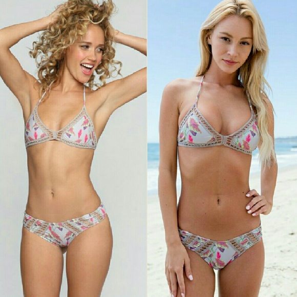 acacia swimwear Other - Vintage hawaii set acacia andy bikini cloudbreak M