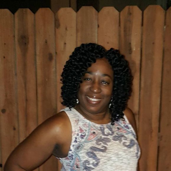 Meet your Posher, Melessa - Picture 1 of 1