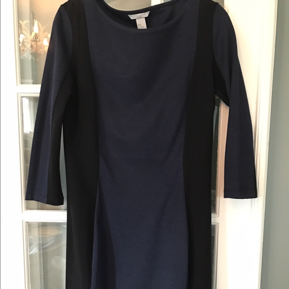 Soft and sexy navy with black color block dress