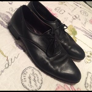 Men's dress shoes