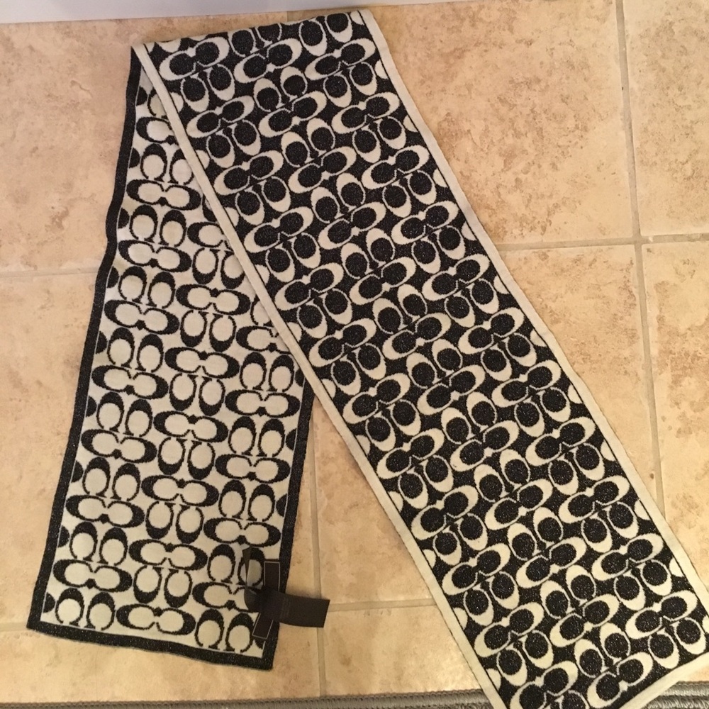 Coach authentic scarf