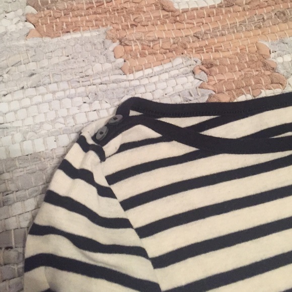 Old Navy Tops - 🌷Spring Sale - Black & White Striped Top Old Navy Tops - 🌷Spring Sale - Black & White Striped Top