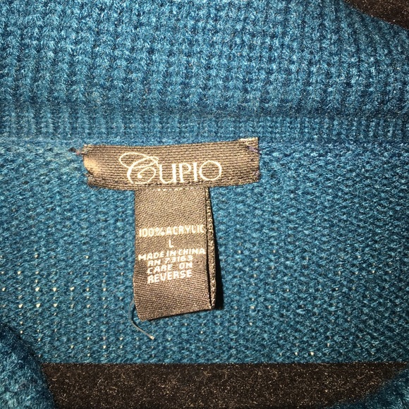 Sweater - Picture 3 of 3