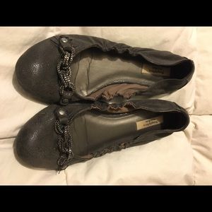 Vera Wang ballet flats