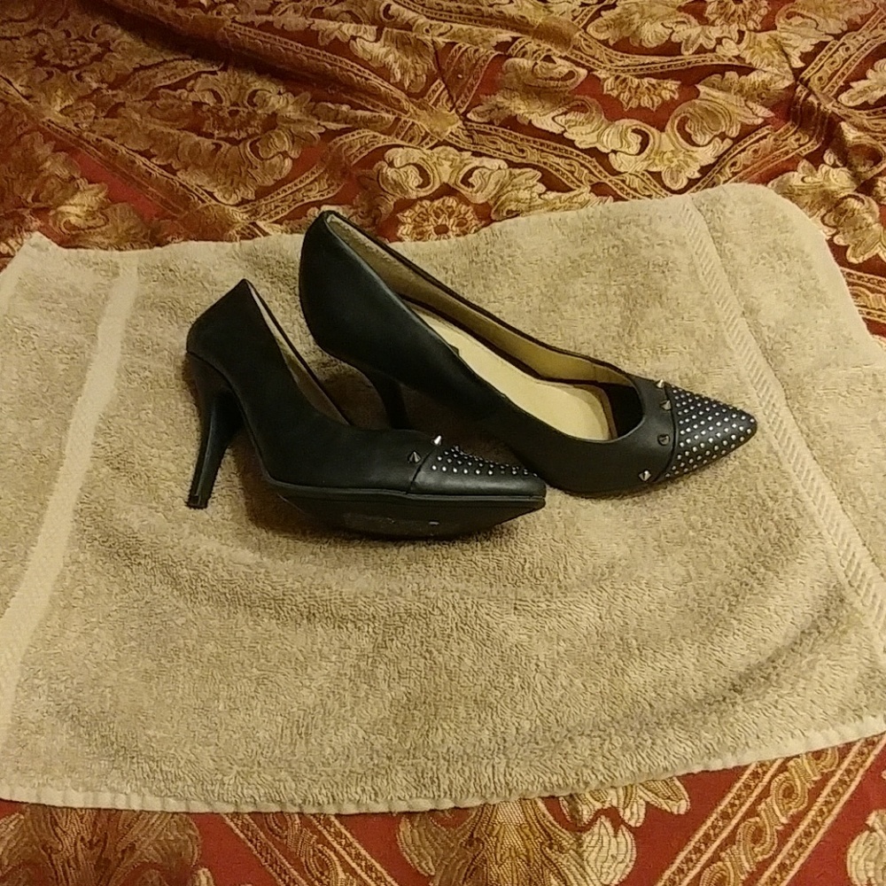 Shoe